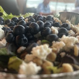 Berry & walnut salad Berry & walnut salad
