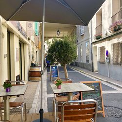 Merry Mary - The outside seating