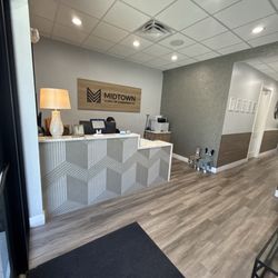 Midtown Clinic Of Chiropractic - Front desk