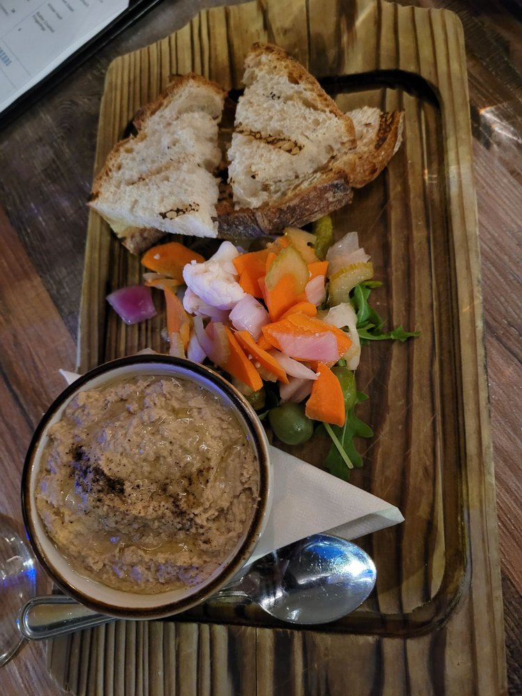 THE HUNTER’S HOUND 95 Photos & 57 Reviews 5471 Wisconsin Ave, Chevy Chase, Maryland Bars