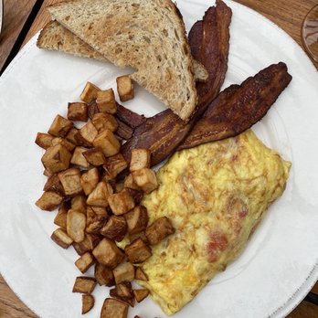 The Lakely - BYO Omlet - Restaurants Near Me - Eau Claire, Wisconsin