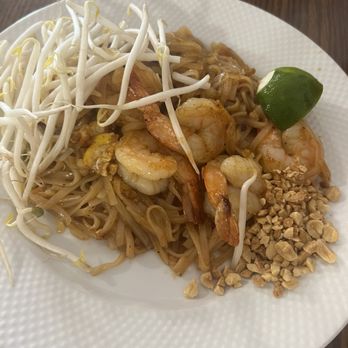 Langley Thai Cuisine - Thai Near Me - Hampton, Virginia
