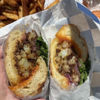 Little Cloud - Spicy cauliflower sandwich - Sandwiches Near Me - Cleveland, Ohio Little Cloud - Spicy cauliflower sandwich - Sandwiches Near Me - Cleveland, Ohio