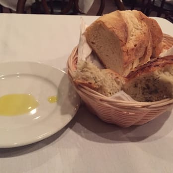 Acqua e Farina - Bread basket they bring out - Italian Near Me - Hayward, California