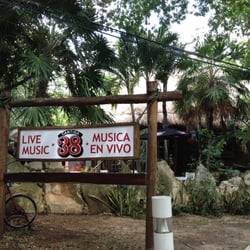 Cantina La 38 - Bebida, comida y música en vivo