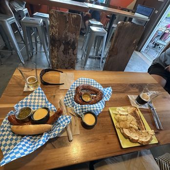 Kulturhaus Brewing - Pretzel, Brat & Bacon grilled cheese - Brewpubs Near Me - Pismo Beach, California Kulturhaus Brewing - Pretzel, Brat & Bacon grilled cheese - Brewpubs Near Me - Pismo Beach, California