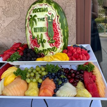 Alfaro Catering - Fruit bar - Caterers Near Me
