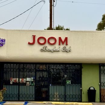 Joom Bangkok Cafe - Thai Near Me - Los Angeles, California