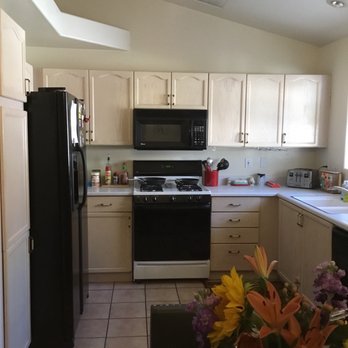 Cabinet Wizard - Before: 90's whitewashed cabinets - Cabinetry Near Me Cabinet Wizard - Before: 90's whitewashed cabinets - Cabinetry Near Me
