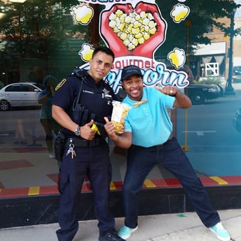 Mama Lee's Gourmet Popcorn - Popcorn Shops Near Me - Elgin, Illinois