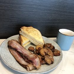 The Cravery - Smoked bacon ,smashbrowns,sourdough toast and a nice hot freshly brewed coffee