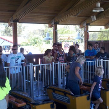 Six Flags Discovery Kingdom - Amusement Parks Near Me - Vallejo, California