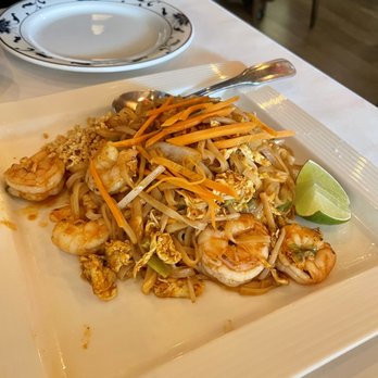 Lilli & Loo - Gluten Free Pad Thai Noodles - Chinese Near Me - New York, New York Lilli & Loo - Gluten Free Pad Thai Noodles - Chinese Near Me - New York, New York