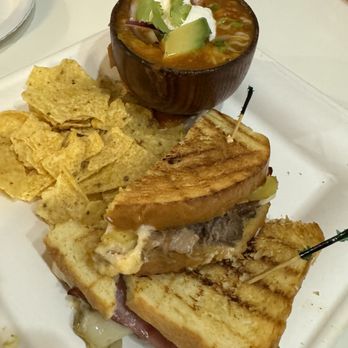 Red Eye Snack Shack - Da Famous Hawaiian Cubano - Breakfast & Brunch Near Me - Lihue, Hawaii Red Eye Snack Shack - Da Famous Hawaiian Cubano - Breakfast & Brunch Near Me - Lihue, Hawaii