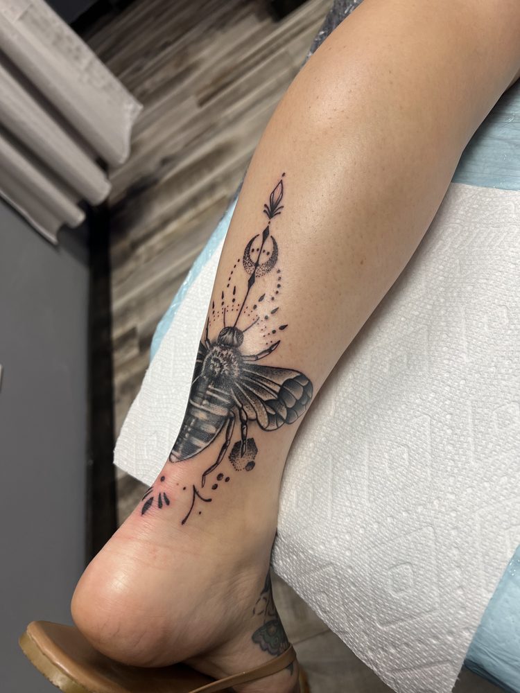 Ink Era Tattoo Logo