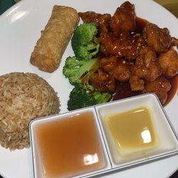Hunan Palace - Generals chicken, broccoli, fried rice and egg roll
