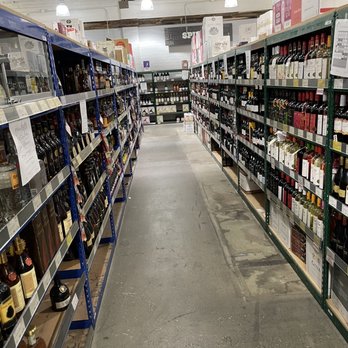 BevMo! - confusing arrangements and "sad" display - Beer, Wine & Spirits Near Me - Pasadena, California