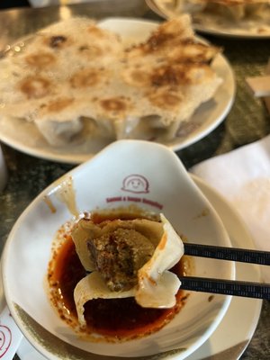 Sammi & Soupe Dumpling - (Ste-Catherine St. O) by null