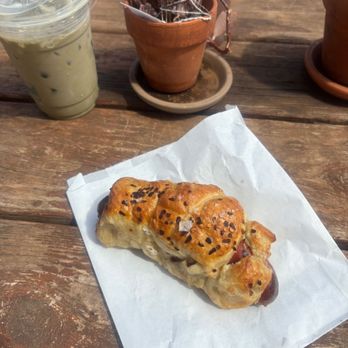 Mele Mele Bakery - Bakeries Near Me - Waialua, Hawaii Mele Mele Bakery - Bakeries Near Me - Waialua, Hawaii
