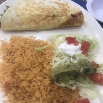 Papi’s Mex Grill & Bar - Mushroom and spinach quesadilla lunch - Mexican Near Me - Prospect, Kentucky