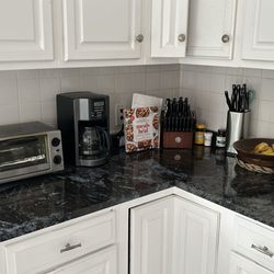 Reliable Building & Remodeling - New kitchen granite countertop