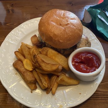 Patrick Doud's Irish Pub - The Griller - Irish Near Me - Mackinac Island, Michigan