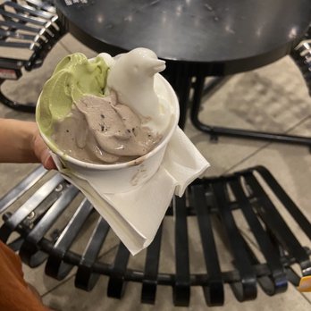 7Gradi - Matcha, Riso, and Oreo Mascarpone. - Gelato Near Me - Honolulu, Hawaii 7Gradi - Matcha, Riso, and Oreo Mascarpone. - Gelato Near Me - Honolulu, Hawaii