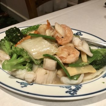 Su Chang's - Seafood with mixed vegetables - Chinese Near Me - Peabody, Massachusetts Su Chang's - Seafood with mixed vegetables - Chinese Near Me - Peabody, Massachusetts