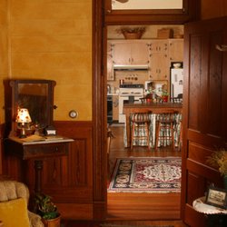 Pecan Street Inn - Full kitchen use for guests