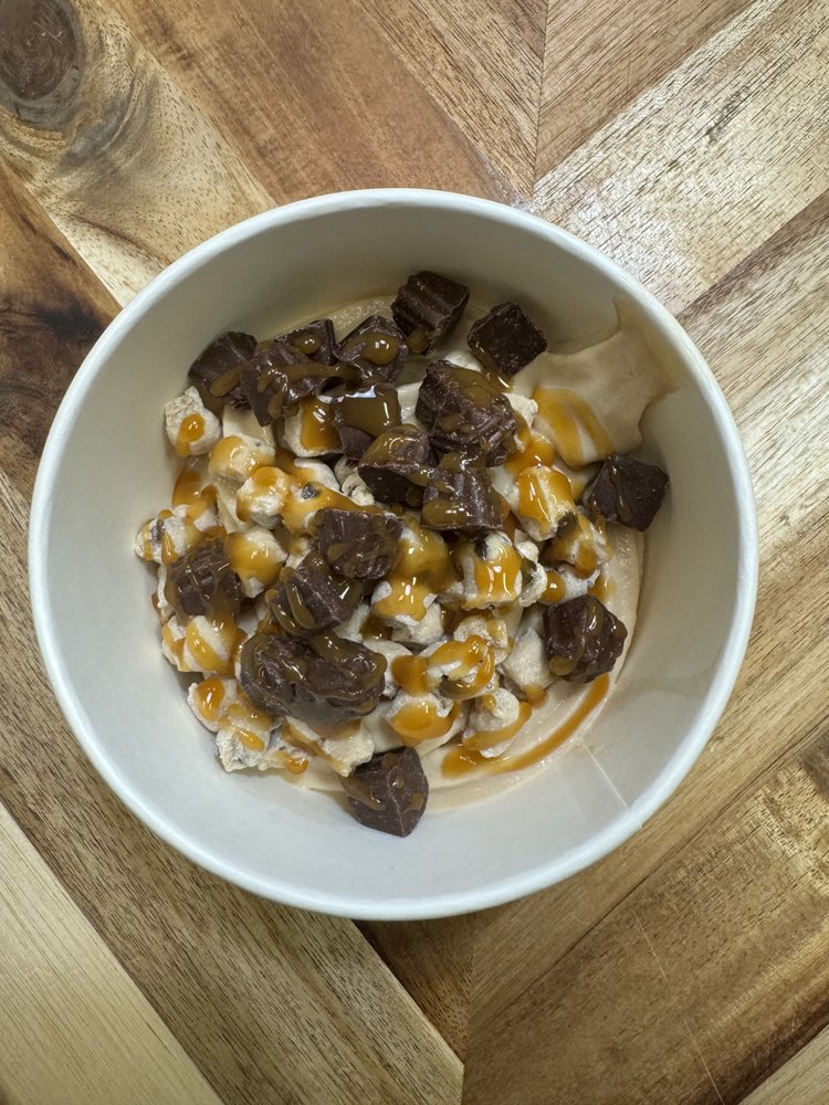 BLANK SLATE FROZEN YOGURT & BUBBLE TEA Updated September 2024 26