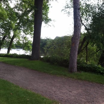 Munsinger Gardens - Path along river - Botanical Gardens Near Me - Saint Cloud, Minnesota