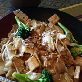 Thai Siam Restaurant - Pad see ew (tofu) - Thai Near Me - Seattle, Washington Thai Siam Restaurant - Pad see ew (tofu) - Thai Near Me - Seattle, Washington