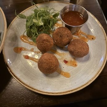 George IV Bar - Haggis Bon Bons - Pubs Near Me - Edinburgh, EDH