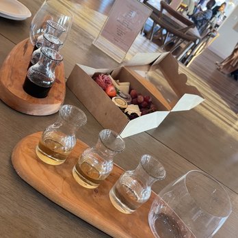 Two Lions Vineyards - Wineries Near Me - Upper Marlboro, Maryland