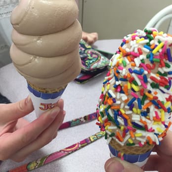 Sunny Daes - Soft serve - Ice Cream & Frozen Yogurt Near Me - Fairfield, Connecticut