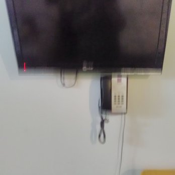 Motel 6 - Flat screen TV had a lot of channels - Hotels Near Me - Saint Robert, Missouri