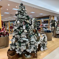 Dillard's - Christmas
