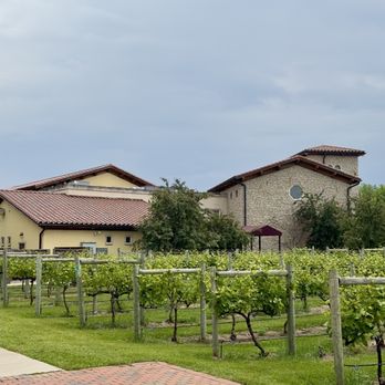 Villa Bellezza - Wineries Near Me - Pepin, Wisconsin