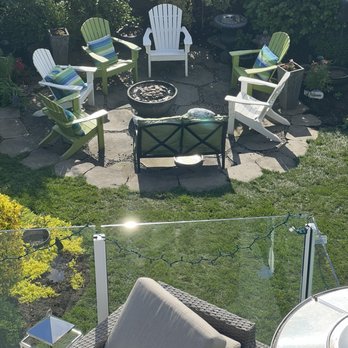 English Lawns - Done. Check out how well they cut the new grass around the stones. - Gardeners Near Me - North Vancouver, British Columbia English Lawns - Done. Check out how well they cut the new grass around the stones. - Gardeners Near Me - North Vancouver, British Columbia