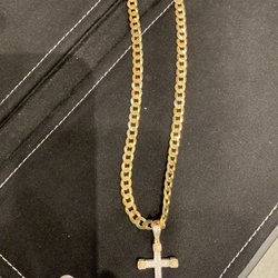 Saint Andrew Jewelers - A beautiful gold chain and cross for my son's college graduation present