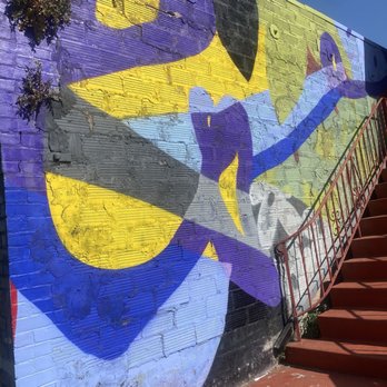 Flowers & Geometrics - Side of mural - Public Art Near Me - Oakland, California Flowers & Geometrics - Side of mural - Public Art Near Me - Oakland, California