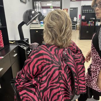 Finecuts - Hair Salons Near Me - Tucson, Arizona Finecuts - Hair Salons Near Me - Tucson, Arizona