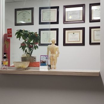 Northridge Acupuncture - Inside lobby/ front desk - Acupuncture Near Me - Reseda, California