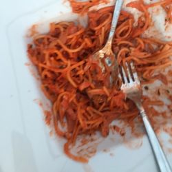 Rancho Cafe - Nudeln mit Tomatensauce und Schinken drin