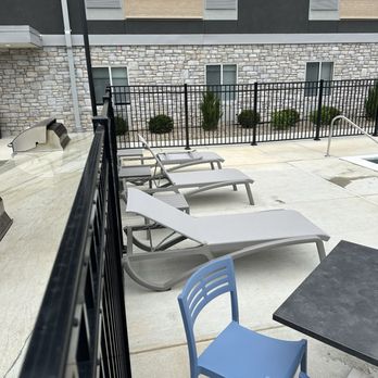 Everhome Suites - Pool area - Hotels Near Me - Lexington, Kentucky
