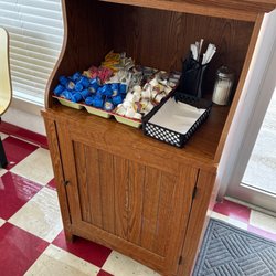 The Donut Palace - Coffee station