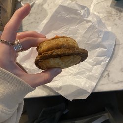 Dunkin' - Sausage biscuit