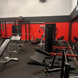 Corona Hills Boxing & Fitness - Leg Machines