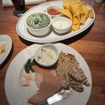 Hillstone Restaurant - Smoked salmon and Spinach and Artichoke Dip - New American Near Me - Phoenix, Arizona