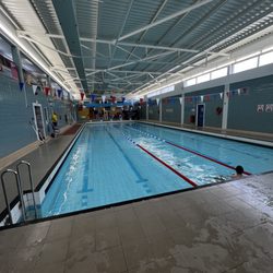 Sean MacDermott Street Swimming Pool - 3 lanes of pool 25 m